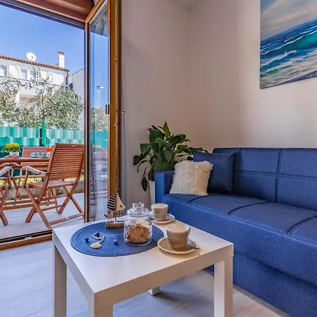 Blue Pula, New, Family Friendly, Comfortable, Free Parking And Wifi