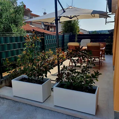 Blue Pula, New, Family Friendly, Comfortable, Free Parking And Wifi Pula