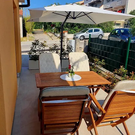 Apartment Blue Pula, New, Family Friendly, Comfortable, Free Parking And Wifi Pula